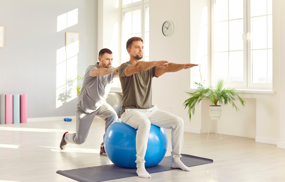 Benefits of physical therapy for chronic pain - tailored treatment plans.